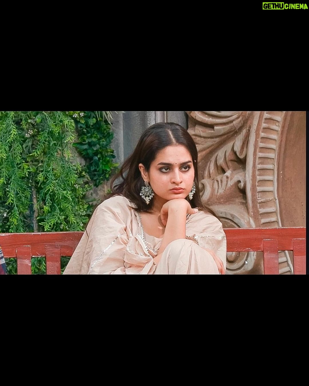 Ayesha Khan Instagram - New year,same me 🤷 First look Outfit by- @reyapurohit.indobohemianwear Styled by- @duh_rasmalai Second look Outfit by- @reyapurohit.indobohemianwear Styled by- @duh_rasmalai Third look Outfit by- @houseofrirasa Styled by- @duh_rasmalai #ayeshakhan #colorstv #biggboss17 #trending #insta #instagram #feelgood