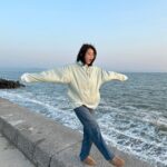 Ayuri Yoshinaga Instagram - でかでかスクエアメガネ👓 似合ってますか？笑