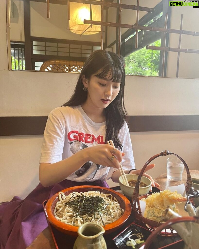 Ayuri Yoshinaga Instagram - 大体週2くらいで蕎麦食べます。 大体週1くらいで辛ラーメン食べます。 週3麺です。 手打ちそば葉月