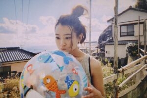 Ayuri Yoshinaga Instagram - お知らせ

moondrop
@moondrop_official 
さんの
『寝ても覚めても』 
MVに出させて頂きました！

ちなみに、撮影は真冬です。とても寒かったです。

みんなの努力と熱い気持ちが詰まっていて、とても素敵なMVになっているので、ぜひ!!