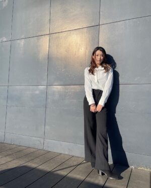 Ayuri Yoshinaga Instagram - キム秘書っぽ意識🤫

お願いだからヘアゴム見せないで。

 #nwith 
 #nwithstyling