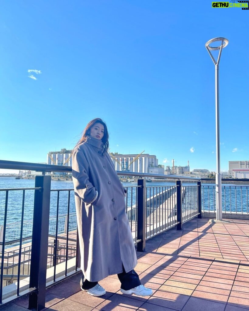 Ayuri Yoshinaga Instagram - まなみんコートとスラックス めちゃめちゃ好き！！！！ しかもコートあったかい♨️🐒