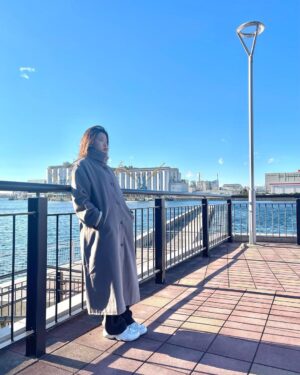 Ayuri Yoshinaga Instagram - まなみんコートとスラックス
めちゃめちゃ好き！！！！

しかもコートあったかい♨️🐒