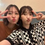 Ayuri Yoshinaga Instagram – 中学生ぶりの綾乃ちゃん。
鈴木先生で同じバレー部だったんだ🏐
全然変わってなくて安心しましたまたすぐ会おう！