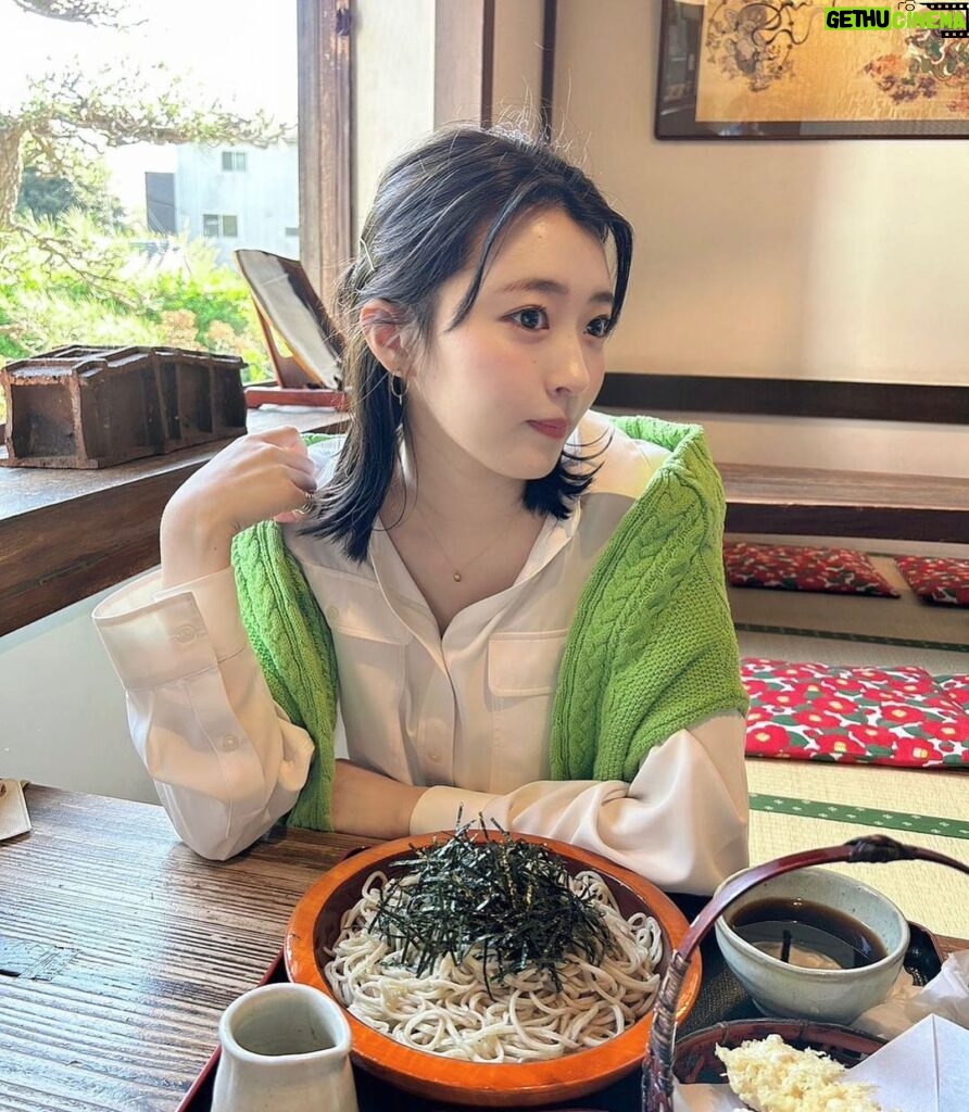 Ayuri Yoshinaga Instagram - 韓国オンニ意識して 珍しくキレイめな感じにしてみた💭 ネックレスシンプルで可愛い💎 @aletta_jewelry_official #韓国ファッション #韓国コーデ #オンニ #데일리