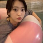 Ayuri Yoshinaga Instagram - 竜宮城の温水プールに入りました。 最後の写真オカンの足なんだけど、後ろに写ってるのって人なのかなぁ、、、人だったらごめんなさい！！！！
