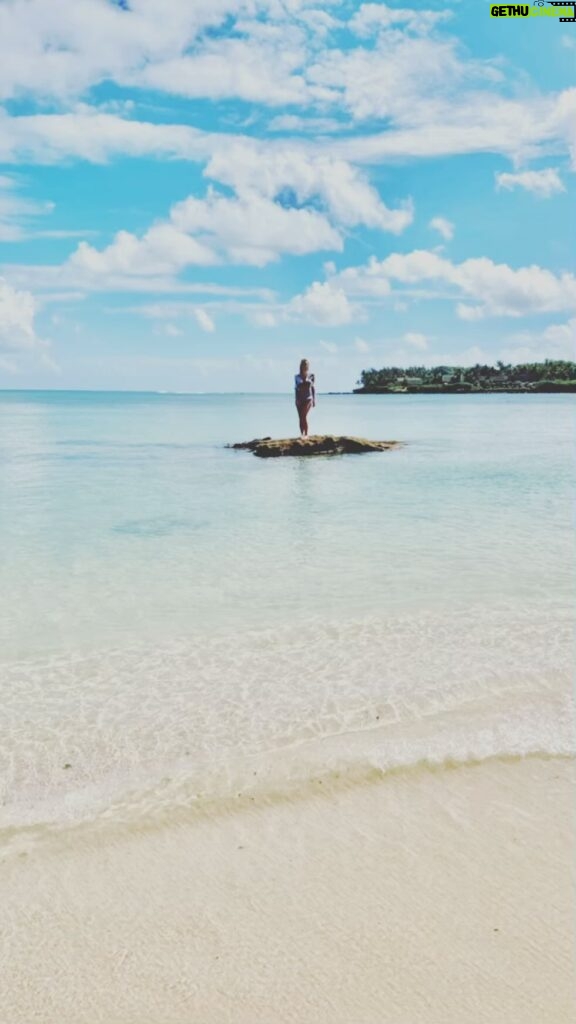 Bade Işcil Instagram - Mauritius Island