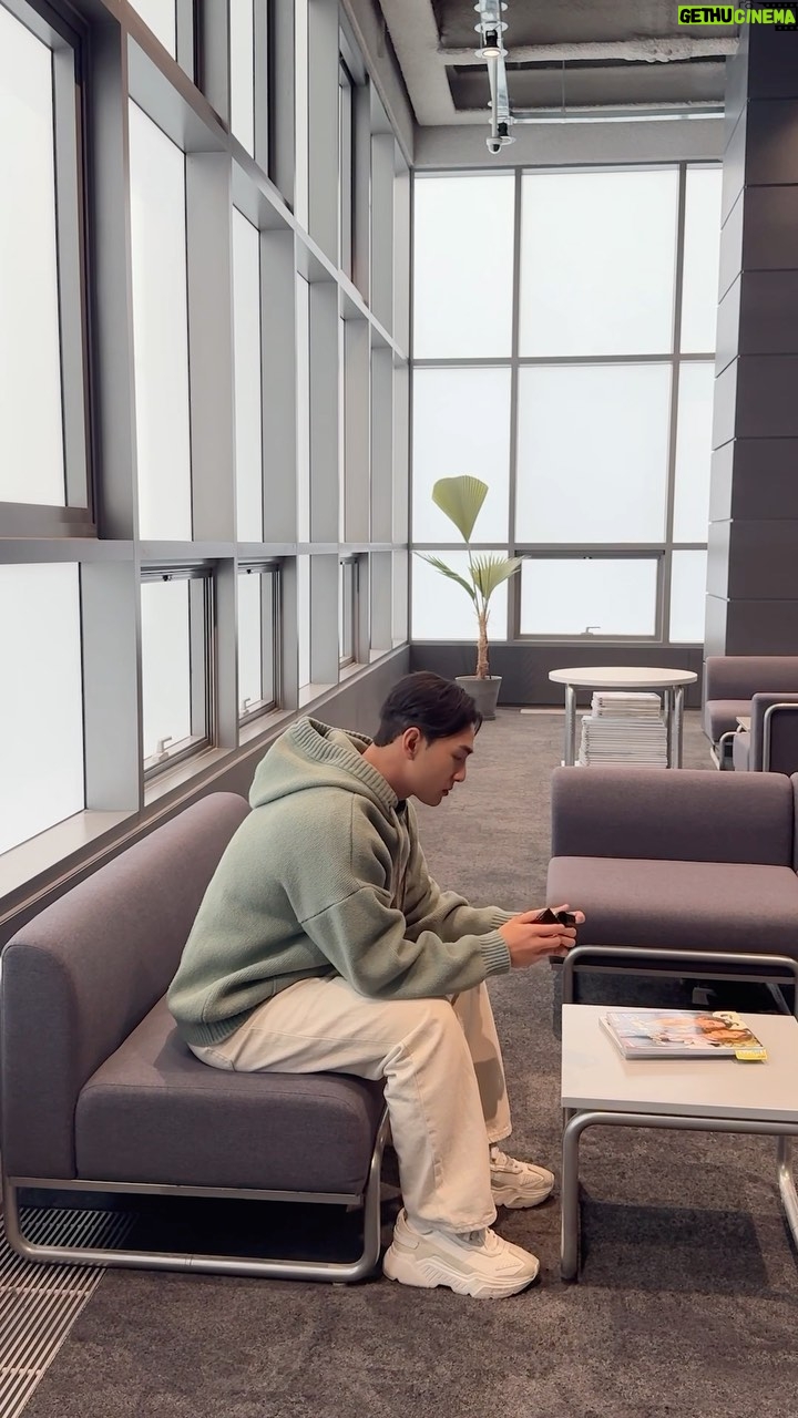Baekho Instagram - 널 만나러 가는 길 😎 Say baby what are we❓ #백호 #BAEKHO #WhatAreWe #Spoiler 2023.12.07 6PM(KST)