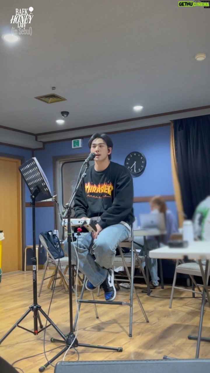 Baekho Instagram - 합주 🔥🔥 #BAEKHoney_Day 🐯🍯 #Seoul ❤️ #백호 #강동호 #BAEKHO #KANGDONGHO