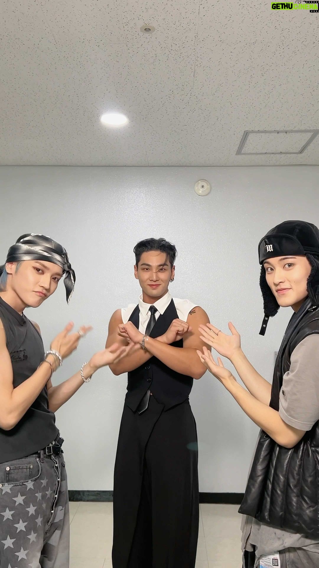 Baekho - 103.6K Likes - #엘리베이터안에서 🔥 with #NCTU #TAEYONG #MARK #백호 #BAEKHO #엘리베이터 #BAEKHO_Elevator