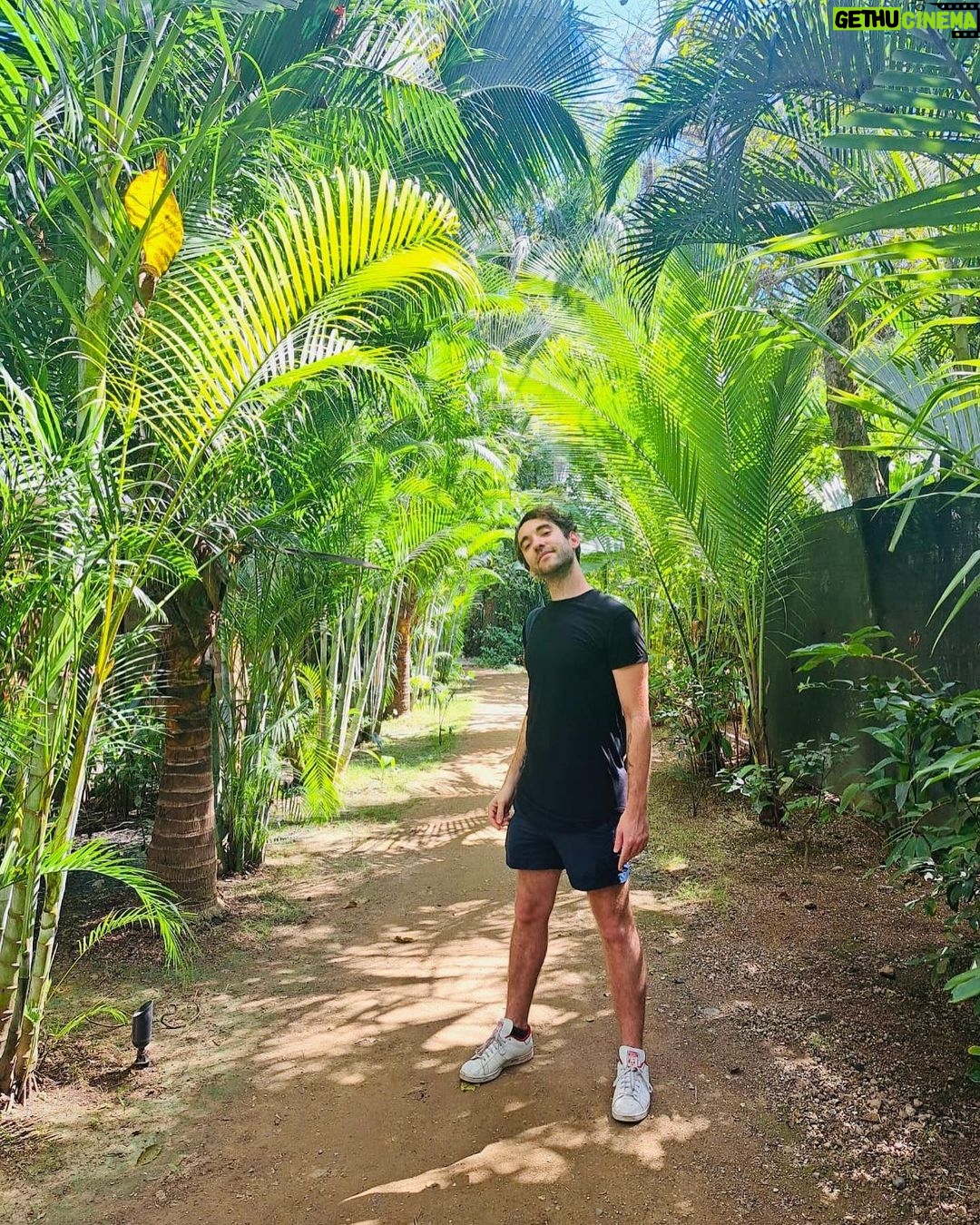 Banners - 1.7K Likes - Thank you for all the love on I Wish I Was Flawless, I'm Not ❤️ Every single stream a little connector between us. For me, a tiny little light in the darkness. We all made this together because I couldn’t have made it without you.