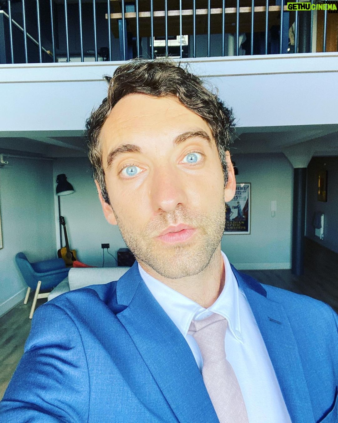 Banners - 1.4K Likes - I’m in a suit. Be quiet and look at me in a suit and then have a lovely day