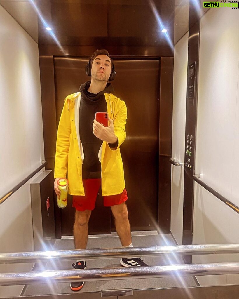 Banners Instagram - Dress for success. That’s my motto. For the fashion conscious amongst you yellow raincoat paired with Liverpool shorts (21/22 season) accessorised with some tennis balls is IN this season. Have a boss weekend everyone.