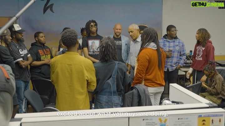 Barack Obama Instagram - I always love being in Chicago and having the opportunity to meet with folks on the South Side who are helping transform their communities. I had a lot of fun, too. Take a look. Chicago, Illinois