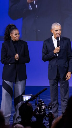 Barack Obama Instagram - 15 years ago today, I asked you to believe in the change we could create together—and you did. I’m so proud of our Obama alumni, many of whom we saw this week, for carrying that mission forward.