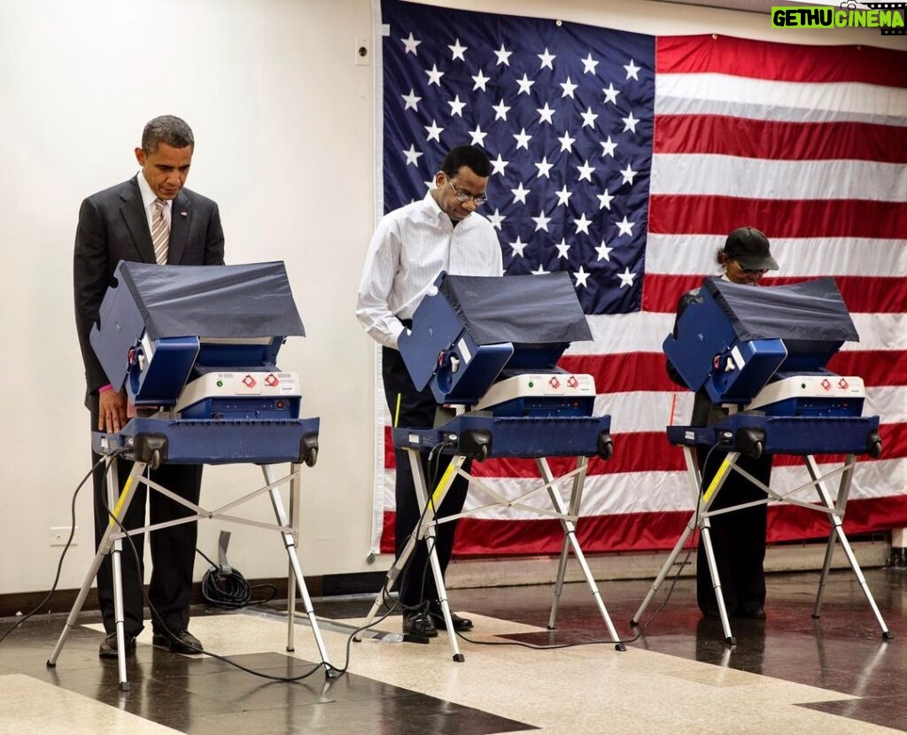 Barack Obama Instagram - There are important elections happening right now in states across the country. This Vote Early Day, make sure you're registered to vote at IWillVote.com, vote early if you can, or make a plan to vote on Election Day, November 7th.