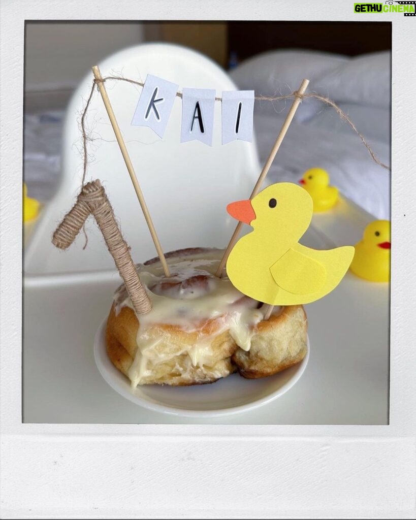 Barbara Akemi Katsuki Instagram - who doesn't love ducklings, right?😅🫰🏻💛🐥🥳🎈#DIY #Birthday #Kai Hong Kong