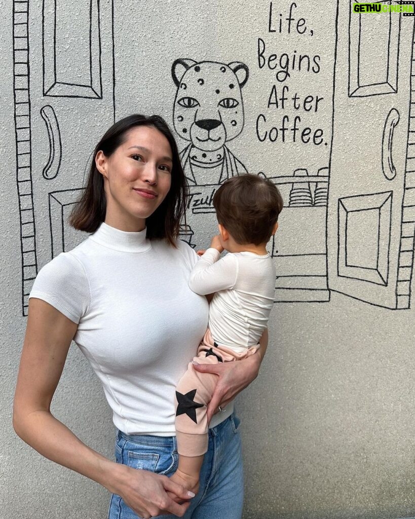 Barbara Akemi Katsuki Instagram - Coffee please🥴☕️ Taipei, Taiwan