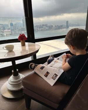 Barbara Akemi Katsuki Instagram - A tiny bit of our HK trip🇭🇰🙃

1-everywhere we go, we 🎨🙂
2-sound on for HK sound
3-I just can't stop🤪💋
4-being a mamãe
5-of course we coffee☕️ 
6-🌈
7-Our best moment together❣️🐮
8-I never knew picking rocks was an exciting thing😅
9-I see you 👀 
10-another busy day in a life of a baby