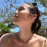 Barbara Akemi Katsuki Instagram - Sweet Memories☺️ 1-Last sunset 2-🌺 3-When I ask Kaizinho to smile....🥴 He goes, iiiiiiiii😁 4-Baby shark Doo Doo Doo Doo🦈 🤯🤷🏻‍♀️🎶 🥴 5- Mamãe's daily 1hr VACATION☀️ 6-Boys💙 7-Little traveler🧳 Bali, Indonesia