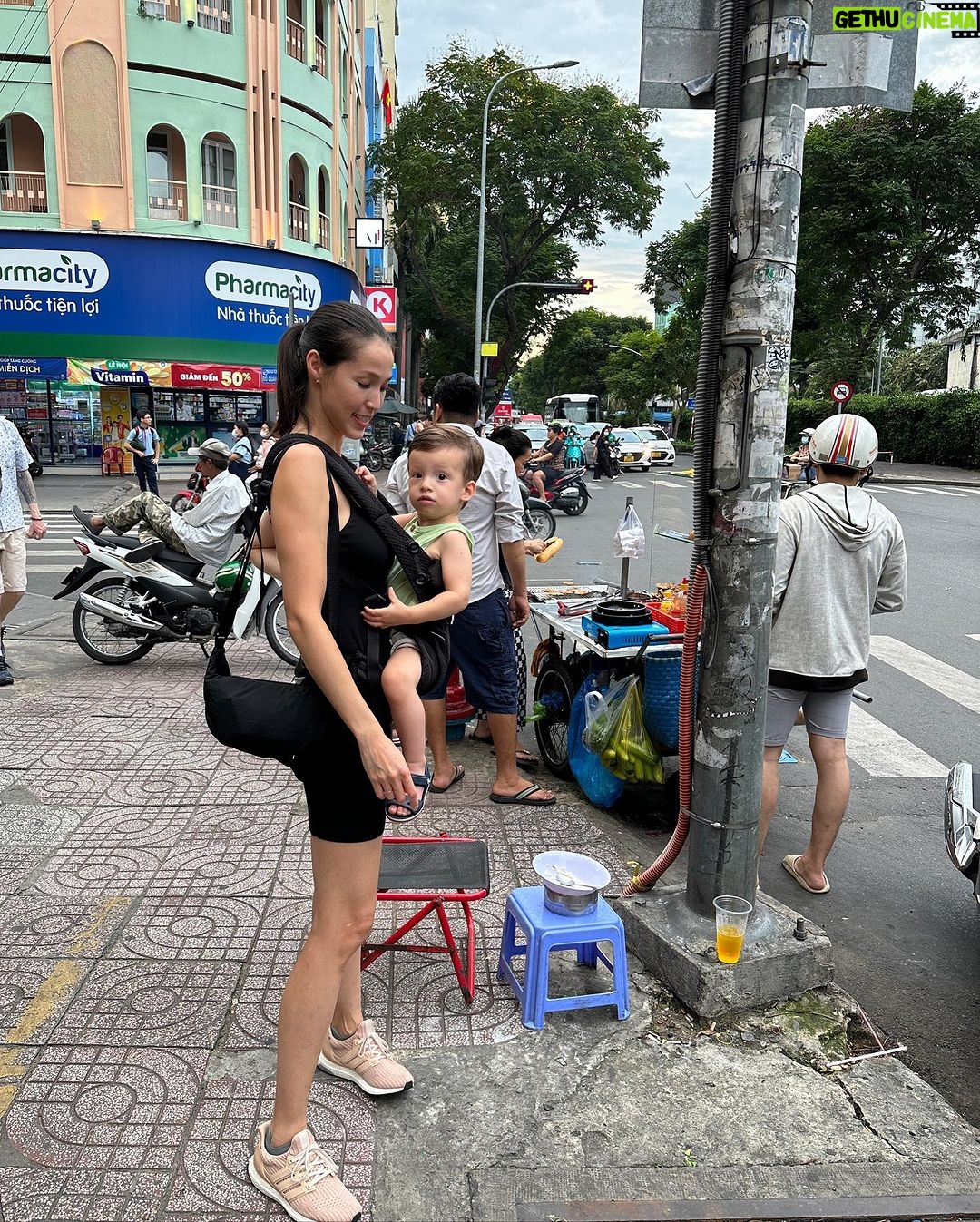Barbara Akemi Katsuki Instagram - our weekend was yummy😋🇻🇳 Ho Chi Minh City, Vietnam