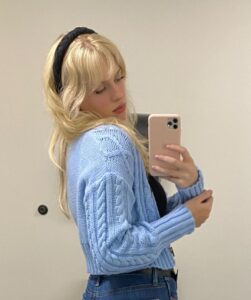 Barbara Dunkelman Instagram - Felt cute yesterday and realized I haven’t posted the new blonde on my feed yet so HELLO! 💛
