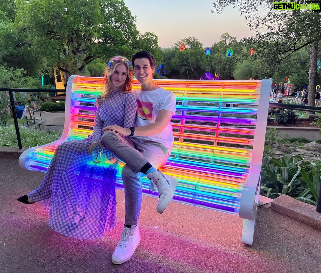 Barbara Dunkelman Instagram - Surreal Garden 🌈🌴🌳⛲️ Zilker Botanical Garden
