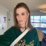 Barbara Dunkelman Instagram – The green of this sweater 👏me likey.