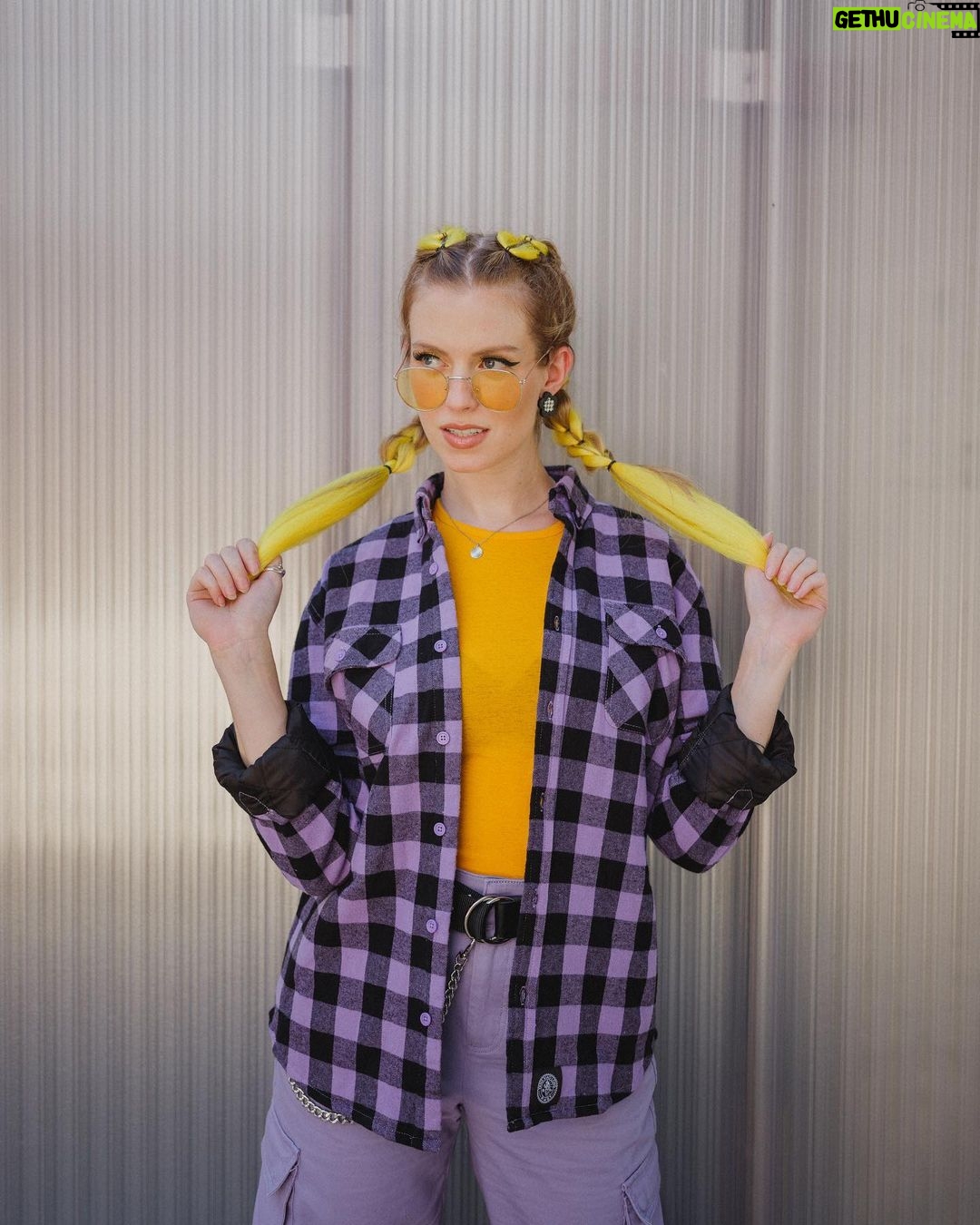 Barbara Dunkelman Instagram - Yang Streetwear is here!! Swipe for the fly 😎
