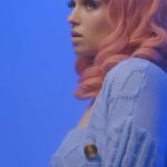 Barbara Dunkelman Instagram - That new set feel 🫧💕 Video: @kamrin.pester HMU: @erinxtexas Photos: @atwes