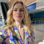 Barbara Dunkelman Instagram - WonderCon was a dream. We got to premiere the Justice League x RWBY movie (pt 1) this past weekend and it was a BLAST. I cannot wait for you all to see it! #rwby #rwbyjusticeleague