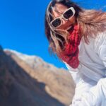 Barkha Singh Instagram - White on white on white .. somewhere in between #Manali and #Leh 🤍❄️ Thank you for taking us to some of the most breathtaking spots that are hidden away in the mountains @nomadicjony and @go4explore.community 😀 And of course @bora__kiran for planning this and making sure @owaiskhan.in and I woke up in the morning to experience this! Again, I know you lovelies are gonna ask.. this boss white jacket is by @graykloud X @easel_stories 🤍 Yeah I love it too! #travelwithB #Himalayas #Himachalpradesh #wanderlust #travel #incredibleindia #tourismindia #himachal #mountains #trip #roadtrip #newyeartrip #travelcontent #travelinspo #travelinspiration #phonephotography