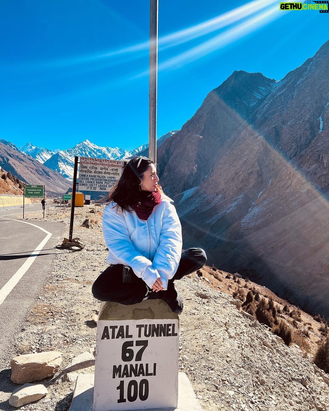 Barkha Singh Instagram - White on white on white .. somewhere in between #Manali and #Leh π€βοΈ Thank you for taking us to some of the most breathtaking spots that are hidden away in the mountains @nomadicjony and @go4explore.community π And of course @bora__kiran for planning this and making sure @owaiskhan.in and I woke up in the morning to experience this! Again, I know you lovelies are gonna ask.. this boss white jacket is by @graykloud X @easel_stories π€ Yeah I love it too! #travelwithB #Himalayas #Himachalpradesh #wanderlust #travel #incredibleindia #tourismindia #himachal #mountains #trip #roadtrip #newyeartrip #travelcontent #travelinspo #travelinspiration #phonephotography