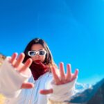 Barkha Singh Instagram - White on white on white .. somewhere in between #Manali and #Leh 🤍❄️ Thank you for taking us to some of the most breathtaking spots that are hidden away in the mountains @nomadicjony and @go4explore.community 😀 And of course @bora__kiran for planning this and making sure @owaiskhan.in and I woke up in the morning to experience this! Again, I know you lovelies are gonna ask.. this boss white jacket is by @graykloud X @easel_stories 🤍 Yeah I love it too! #travelwithB #Himalayas #Himachalpradesh #wanderlust #travel #incredibleindia #tourismindia #himachal #mountains #trip #roadtrip #newyeartrip #travelcontent #travelinspo #travelinspiration #phonephotography