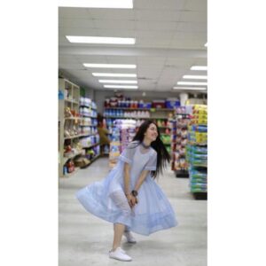 Bea Hayden Kuo Instagram - 2017年新的開始，努力一下✌🏻😄
#郭碧婷 #guobiting #beahayden #happynewyear #新年快乐