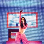 Becky G Instagram - Feeling all the feels watching videos from the Mi Casa, Tu Casa Tour, where @vitacoco and @iambeckyg teamed up to keep the energy high and hydration even higher as everyone sang, danced, and laughed the night away 🫶 Each city and performance was truly unforgettable. Here’s to those incredible moments and to more coming in 2024 🥥❤️