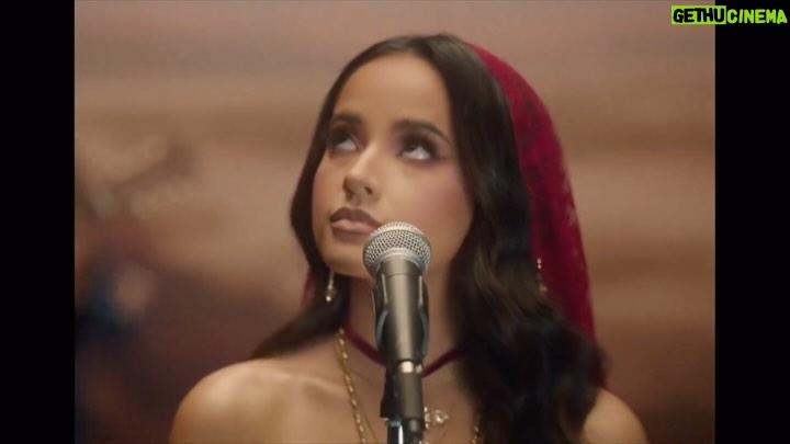 Becky G Instagram - I think it’s time… “POR EL CONTRARIO” VIDEO CON @angela_aguilar_ Y @leonardoaguilaroficial MAÑANA 9AM PT/11AM MX/12PM ET 🌹🖤