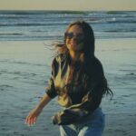 Becky G Instagram – Bien happiiiii 🐝  y si, I baked the f*** outta that 🥧