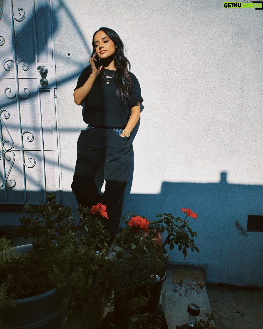 Becky G Instagram - 📸 dump ✨ feliz fin de semana 💕🌸