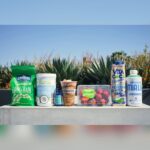 Becky G Instagram - WE OFFICIALLY GOT A BROWN GIRL @erewhonmarket SMOOTHIEEE 😭🙏🏽 It’s been so much fun crafting the perfect homage to the traditional horchata. It was important to me that many of these ingredients were sourced from Latin-owned companies and a portion of proceeds will be donated to Just Keep Livin’ Foundation and Justice for Migrant Women. I can’t wait for you to try it I hope you love it as much as I do!!! 💕 Also, shout out to Lupe and the rest of the Culver City staff in the kitchen for the love & support. Los quiero mucho. Viva la Raza 🤎