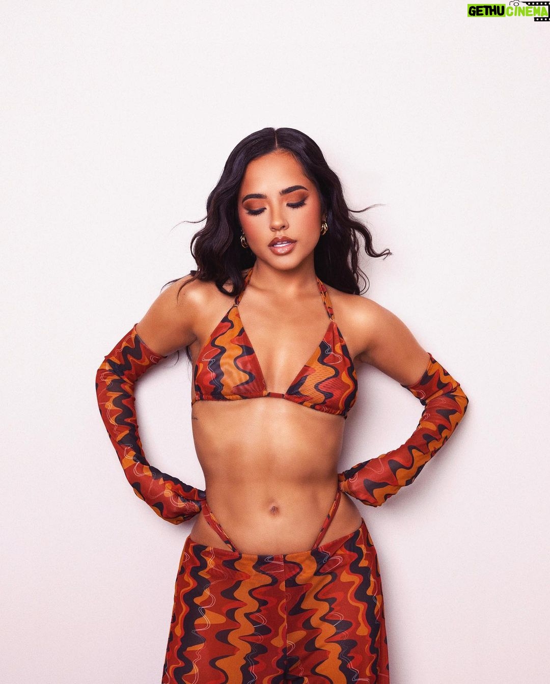 Becky G Instagram - I’m thrilled to take on this new challenge as Creative Director of @shop_gonza . As a proud Latina, I’m joining GONZA to break boundaries, empower women, and redefine fashion. Check out the new collection and get ready because this is only the beginning!