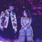 Becky G Instagram - CHANEL EN #LATINAMAS 💎 @pesopluma - que divertido ha sido compartir esta canción contigo y representar a MEXICOOOOO 🇲🇽💙