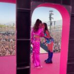 Becky G Instagram - 5 AÑOS DE “SIN PIJAMA” CON MI HERMANA @nattinatasha 🥹 Over 2 BILLION views later & I’m so grateful we got the chance to perform it together on the main stage of Coachella. Gracias a todos por siempre apoyarnos y por todo el amor que le han dado a esta cancion!!! ✨🙏🏽