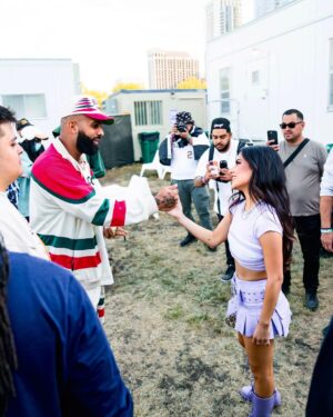 Becky G Instagram - Gracias Chicago 💜 Sueños do come true.