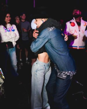 Becky G Instagram - Gracias Chicago 💜 Sueños do come true.