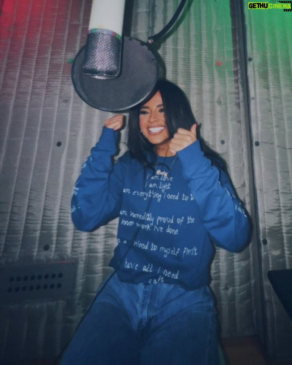Becky G Instagram - Bien happiiii con my merch • available now🥹✨🙏🏽 shop.iambeckyg.com