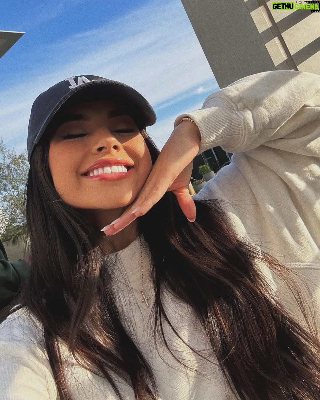 Becky G Instagram - Hello 2024, mi nombre es Rebbeca, un placer conocerte. 🤭