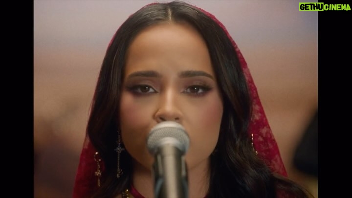 Becky G Instagram - Thank you for all of the love on the “POR EL CONTRARIO” video so far 🥹❤️🌹 @angela_aguilar_ @leonardoaguilaroficial