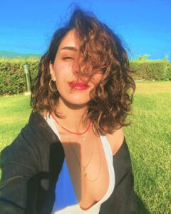 Begüm Akkaya Instagram - 🌻