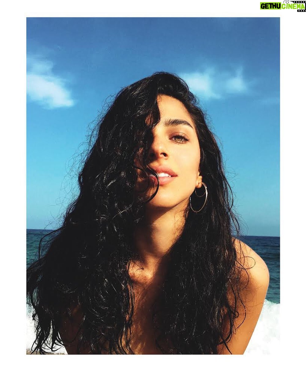 Begüm Akkaya - 4.1K Likes - 🧜🏼♀️